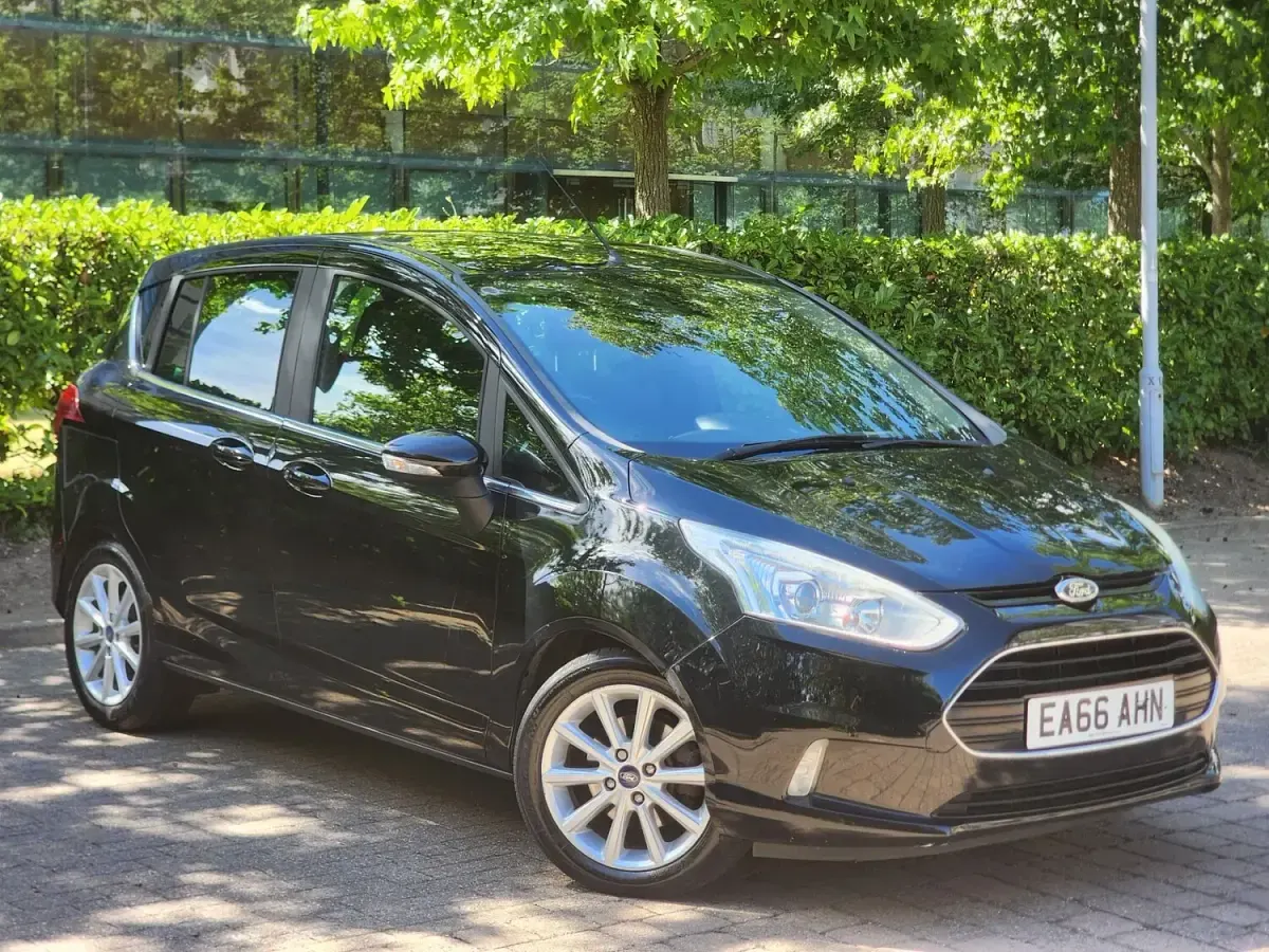 Used Ford B-MAX Titanium 105 HP (77 kW) 2016 Black MPV