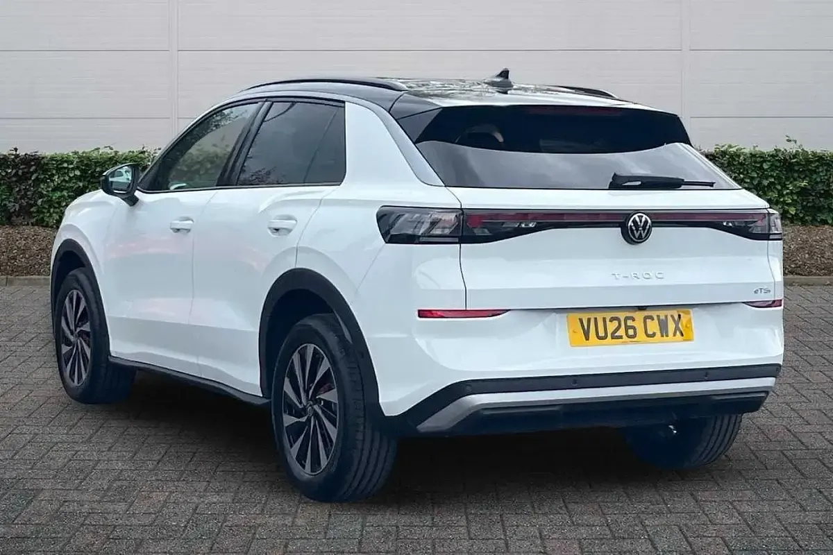 Used VW T-Roc Life 150 HP (110 kW) 2026 White SUV