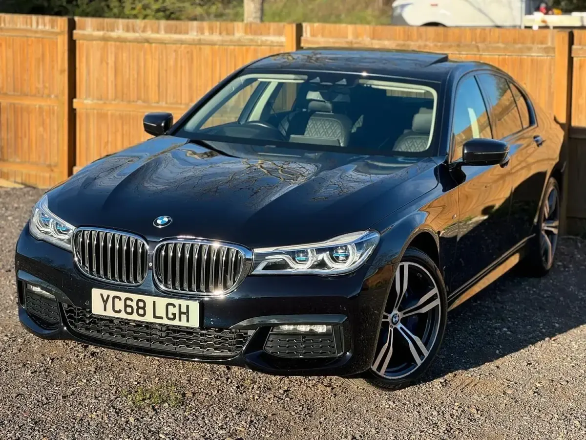 Usado BMW 730 M Sport 2019 Negro Berlina