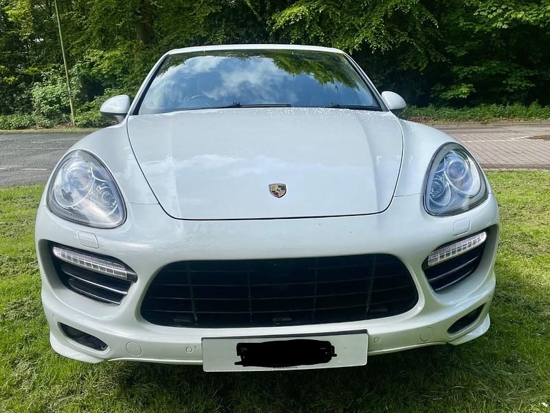 Used Porsche Cayenne 382 HP (280 kW) 2013 White SUV