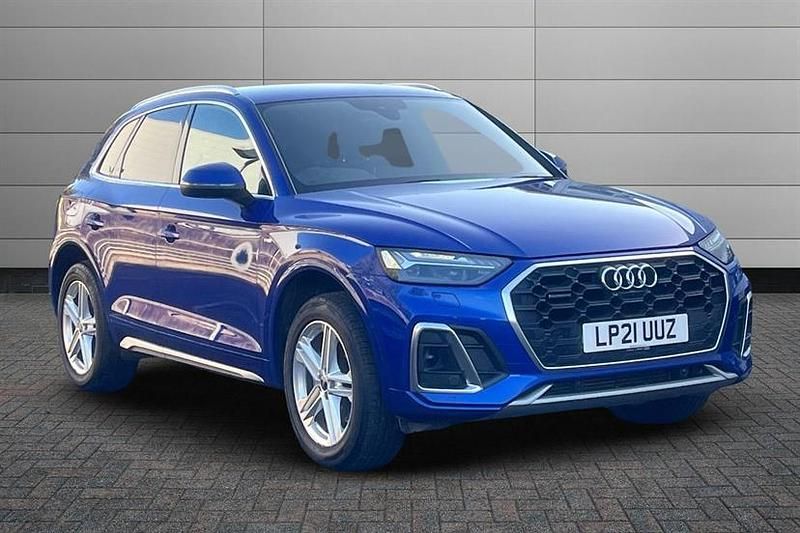Ultra blue Used 2021 Audi Q5 S-Line SUV | £29,450 (Fair price) - Image 1/4