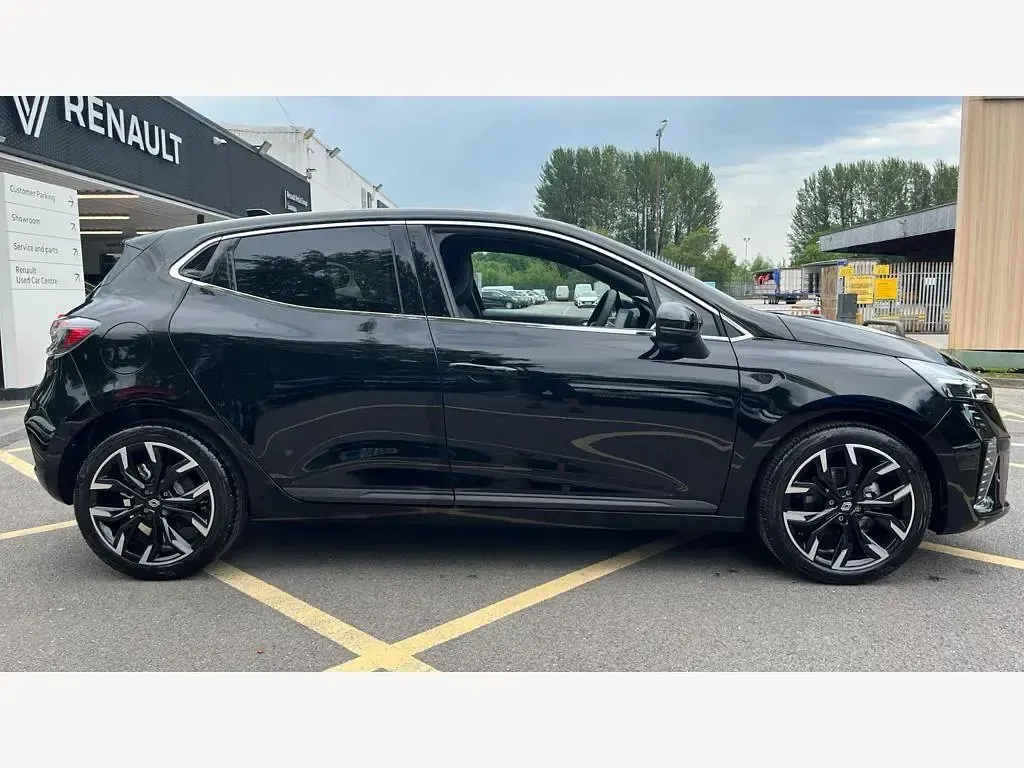 New Renault Clio Techno 2026 Black Hatchback