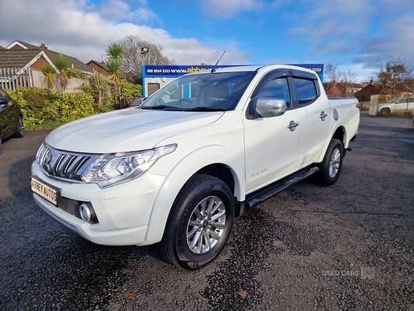 White Used 2015 Mitsubishi L200 Pickup | £9,995 (Fair price) - Image 1/4