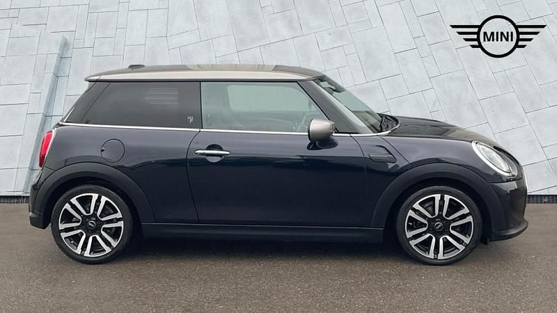 Usado Mini Cooper Exclusive 134 HP (98 kW) 2023 Preto Citadino