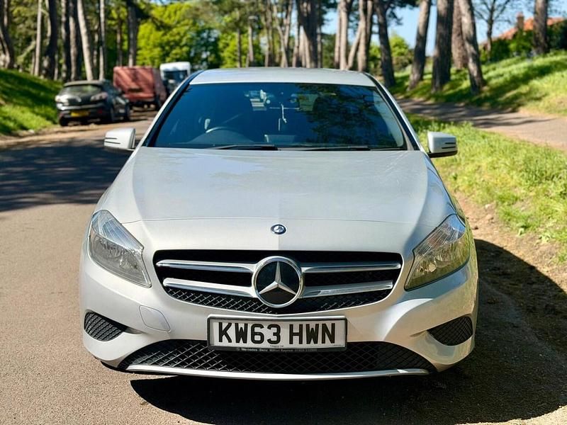 Used Mercedes A180 SE 2014 Silver Hatchback
