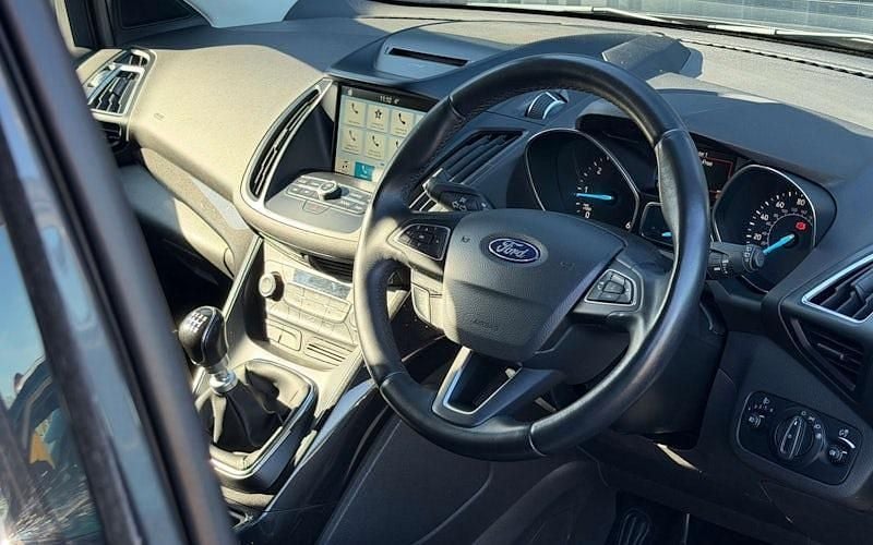 Used Ford Kuga Titanium 120 HP (88 kW) 2018 SUV