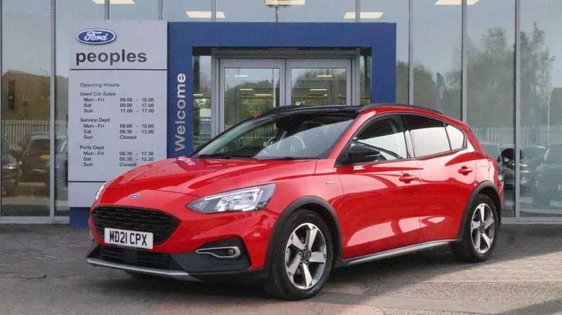 Red Used 2021 Ford Focus Hatchback | £13,350 (Good price) - Image 1/3
