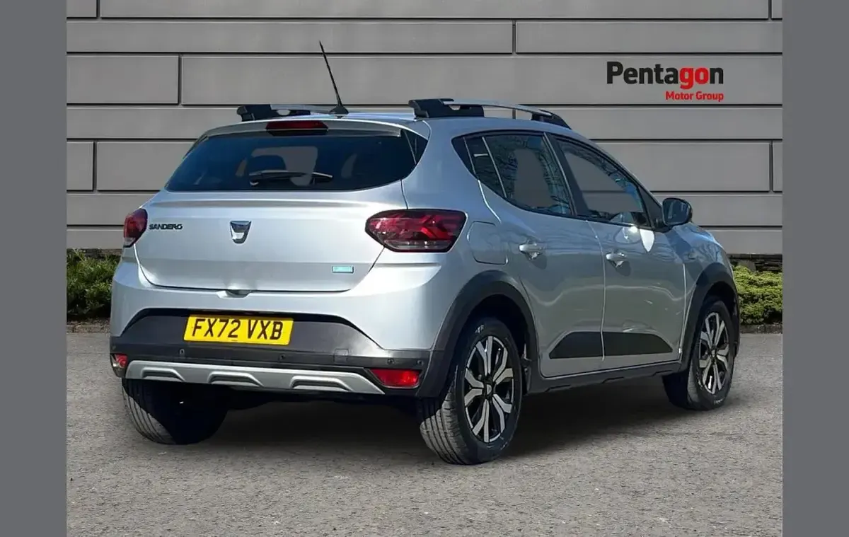 Used Dacia Sandero Prestige 99 HP (72 kW) 2022 Grey SUV