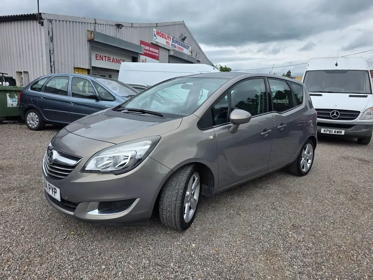 Used Vauxhall Meriva 2014 Brown MPV