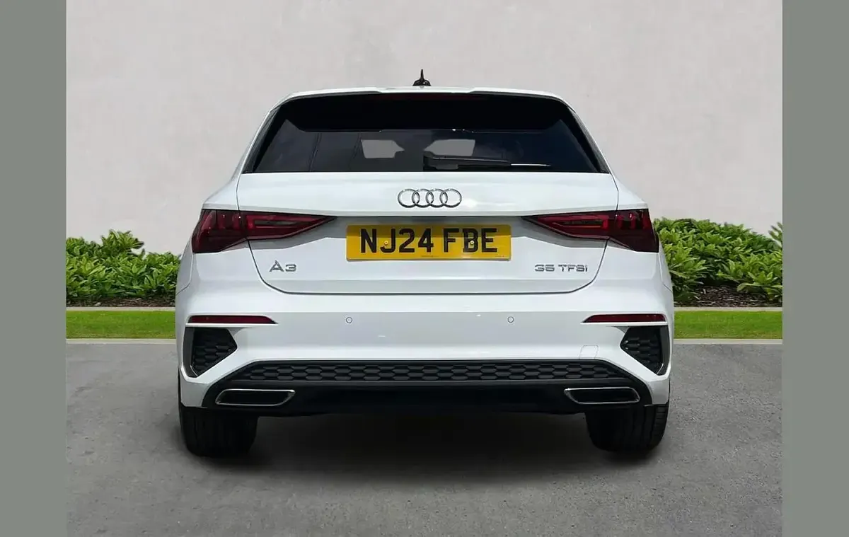 Used Audi A3 S-Line 147 HP (108 kW) 2024 White Hatchback