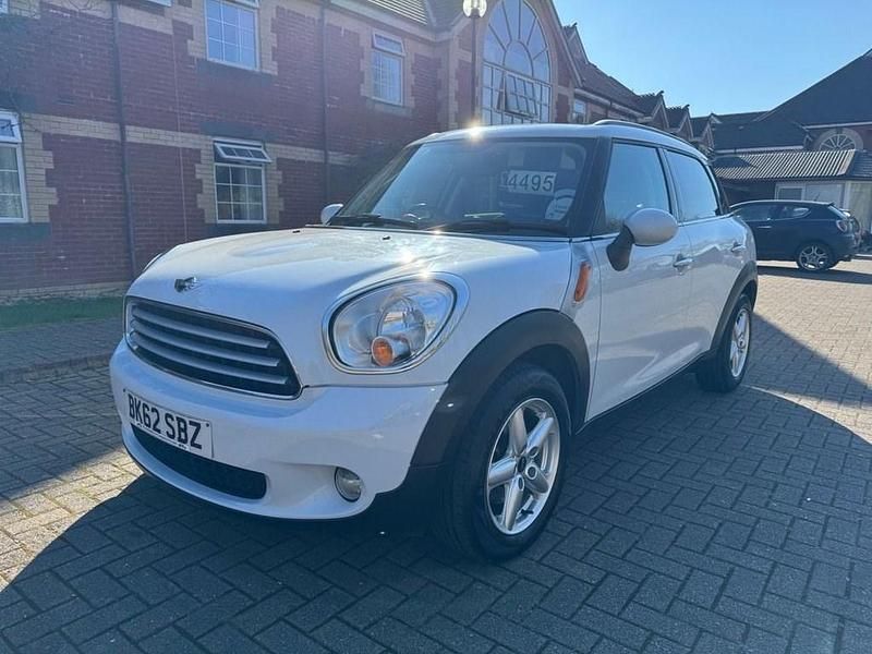 White Used 2012 Mini Cooper Countryman SUV | £4,495 (Fair price) - Image 1/4
