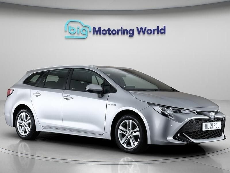 Silver Used 2021 Toyota Corolla Estate | £17,900 (Good price) - Image 1/4
