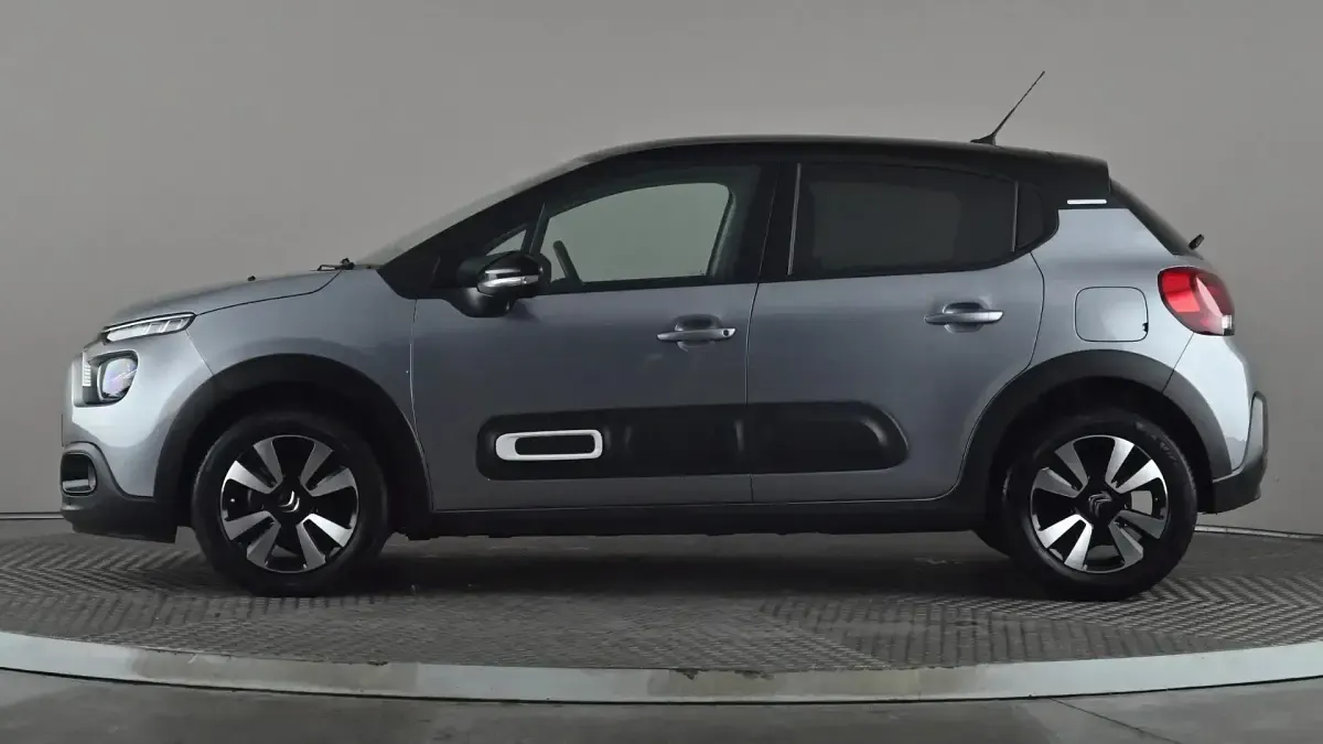 Usado Citroën C3 PureTech 83 HP (61 kW) 2024 Cinzento Citadino