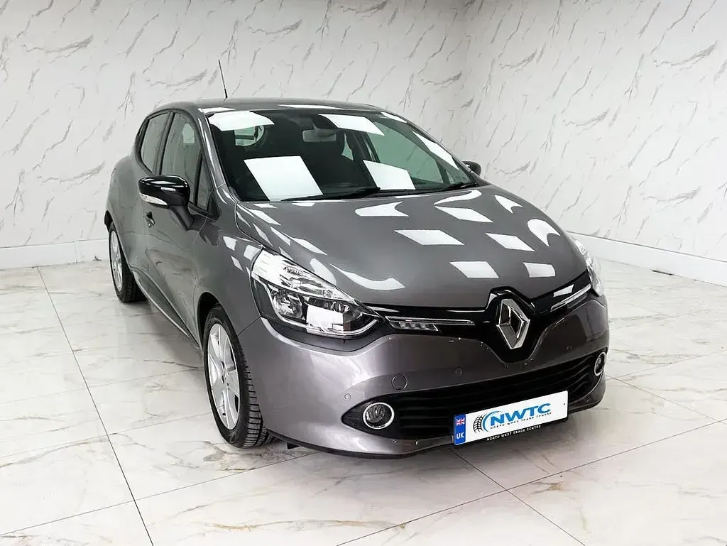 Used Renault Clio IV Dynamique 90 HP (66 kW) 2014 Grey Hatchback