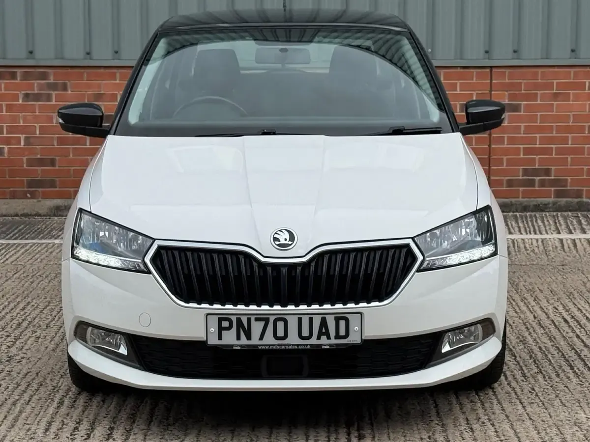 Used Skoda Fabia Colour Edition 95 HP (69 kW) 2020 White Hatchback