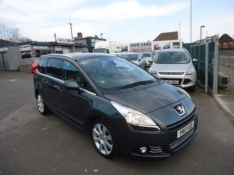 Grey Used 2013 Peugeot 5008 Allure MPV | £6,295 (Fair price) - Image 1/4