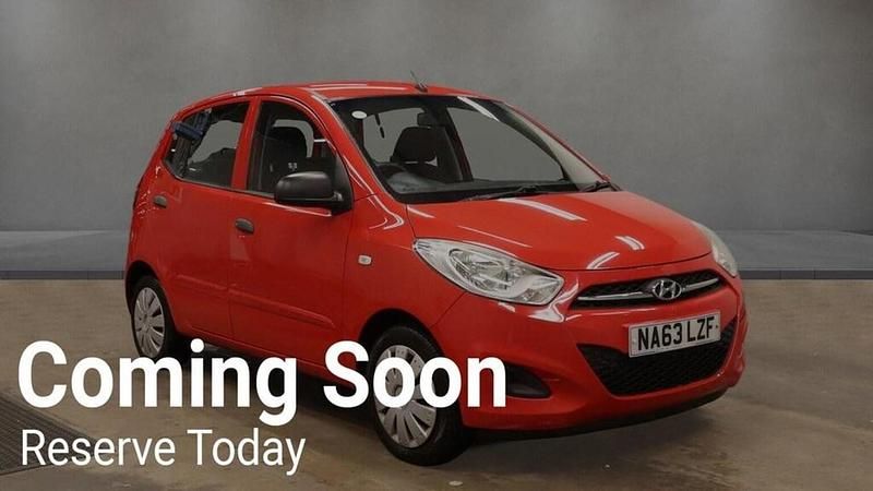 Red Used 2013 Hyundai i10 Classic Hatchback | £2,895 (Fair price) - Image 1/4