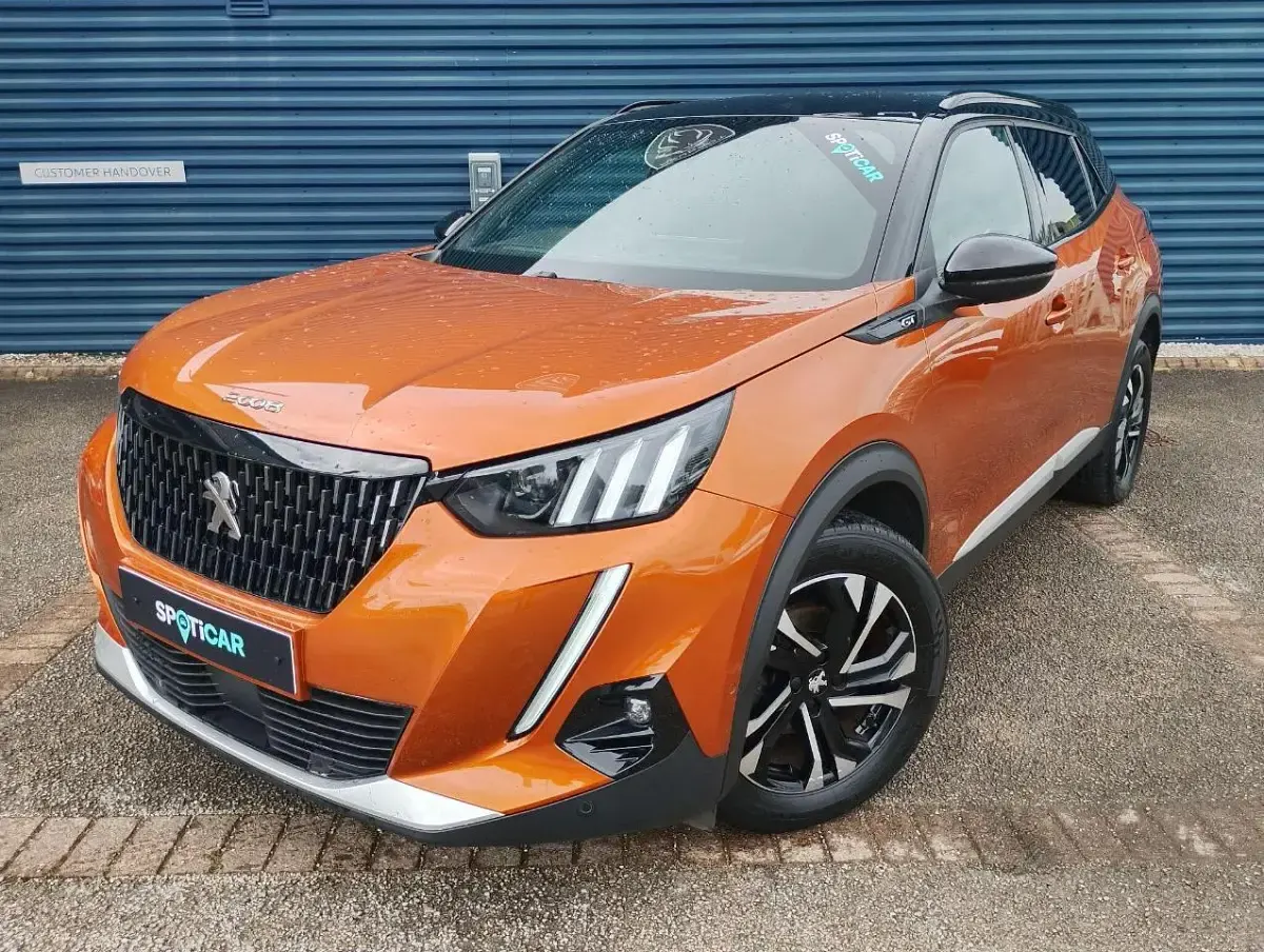 Used Peugeot 2008 GT 129 HP (94 kW) 2022 Orange SUV