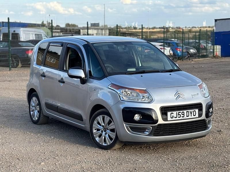 Silver Used 2009 Citroën C3 Picasso VTR Sport MPV | £1,290 (Good price) - Image 1/4