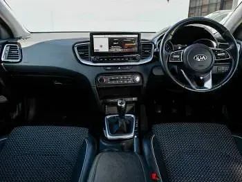 Używany Kia Ceed 138 KM (101 kW) 2020 Szary Hatchback