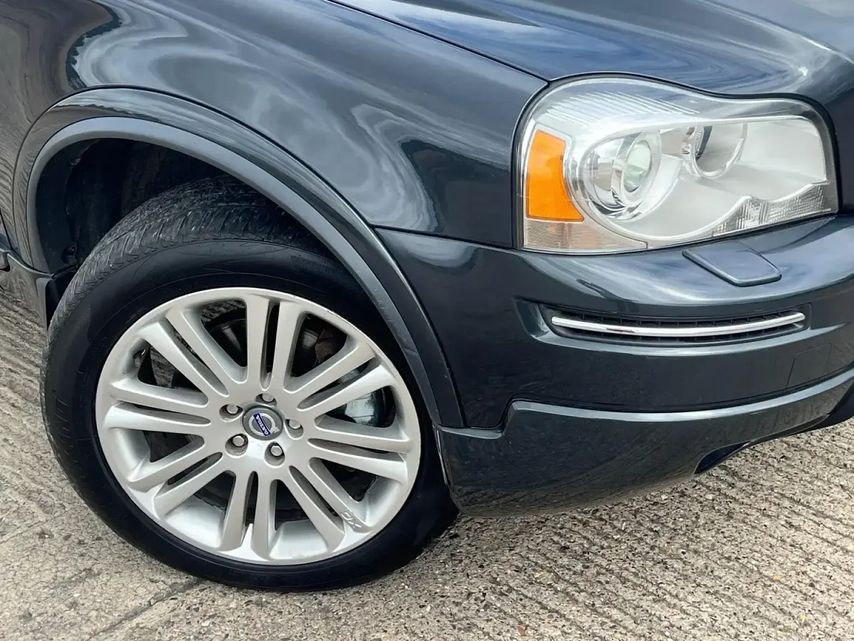 Used Volvo XC90 Executive 200 HP (147 kW) 2013 Grey SUV