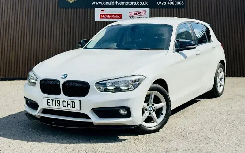 Używany BMW 118 136 KM (100 kW) 2019 Biały Hatchback