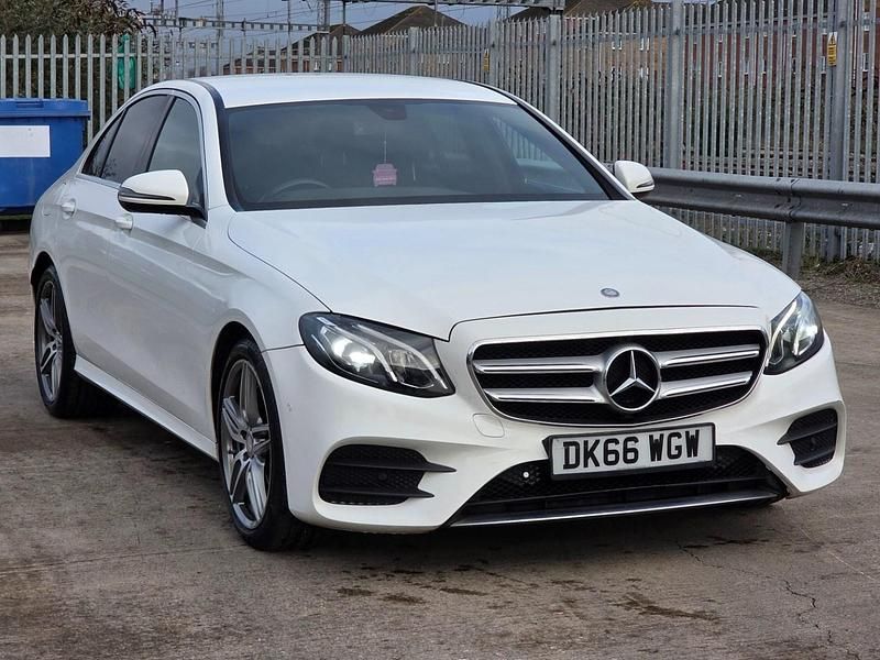 Used Mercedes E220 AMG line 194 HP (142 kW) 2016 White Sedan