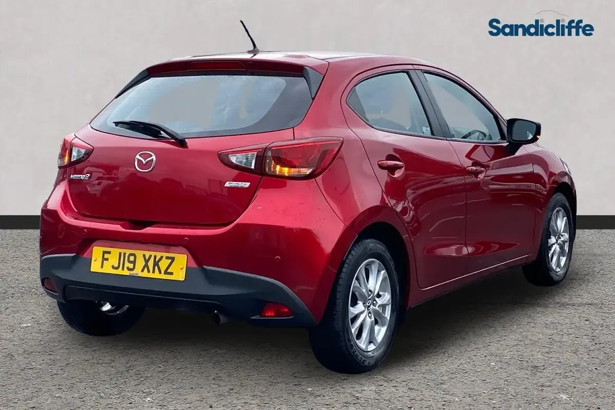 Usado Mazda 2 90 HP (66 kW) 2018 Vermelho Citadino