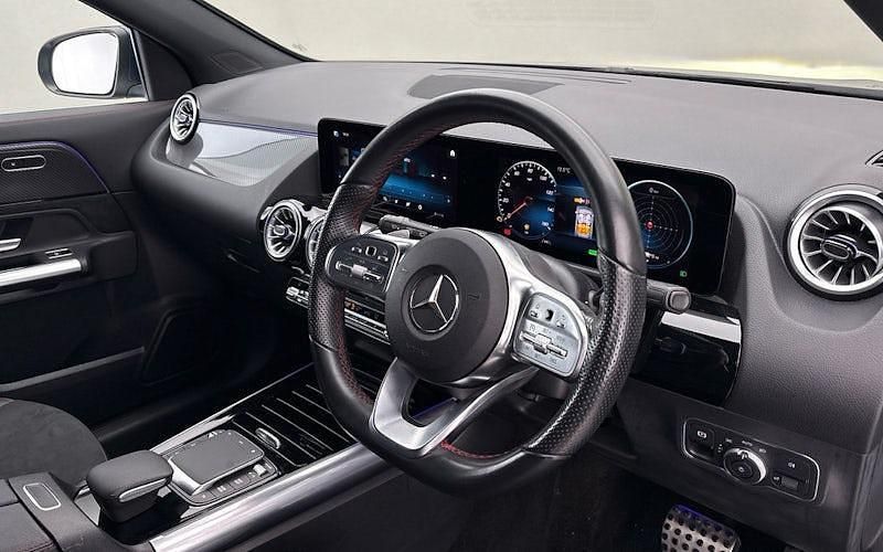 Used Mercedes GLA250 Executive 218 HP (160 kW) 2022 Denim blue SUV