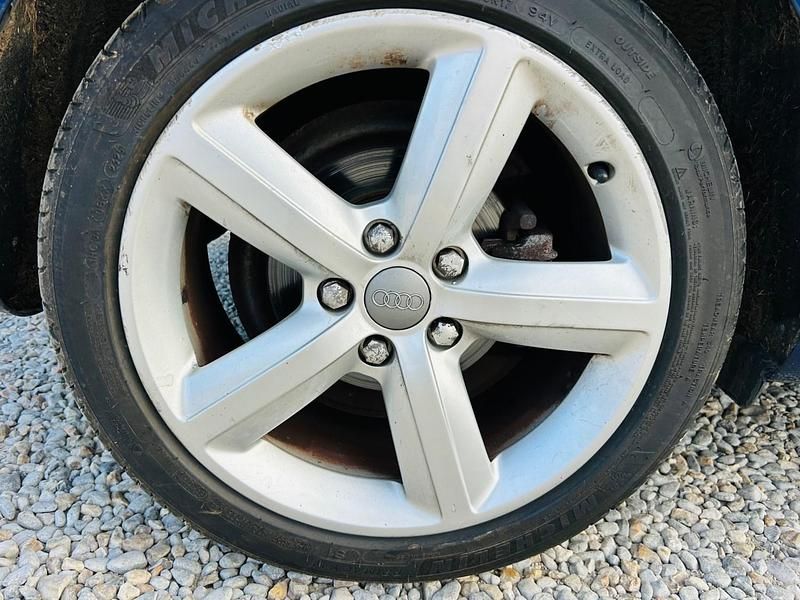 Begagnad Audi A3 102 HK (75 kW) 2010 Blå Halvkombi