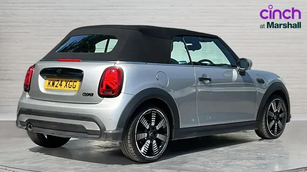 Used Mini Cooper Cabriolet Exclusive 136 HP (100 kW) 2024 Melting silver iii Cabriolet