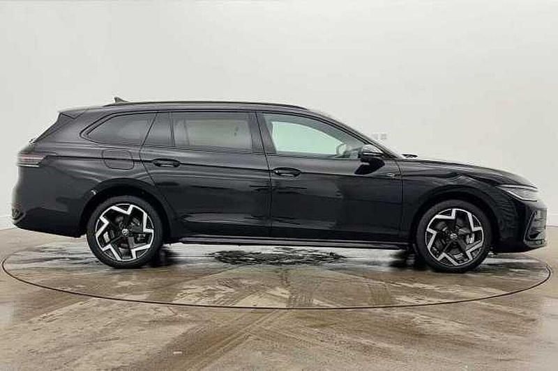 Usado VW Passat 272 HP (200 kW) 2025 Carrinha