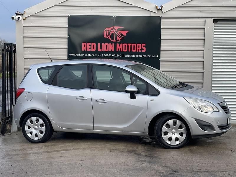 Used Vauxhall Meriva 100 HP (73 kW) 2011 Silver MPV
