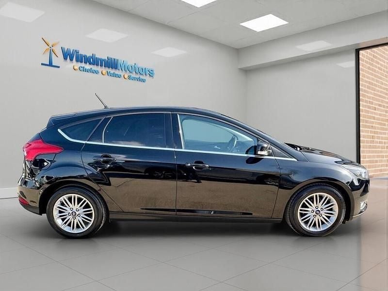 Used Ford Focus Zetec 95 HP (69 kW) 2018 Black Hatchback