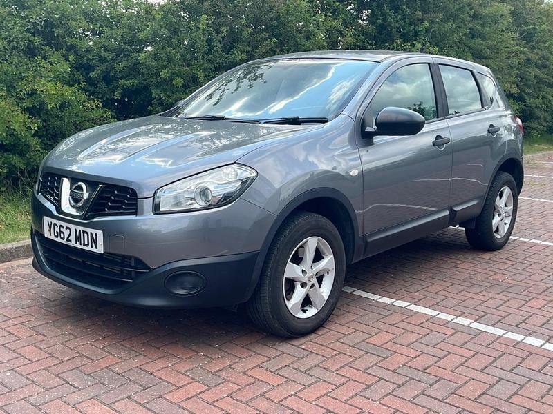 Used Nissan Qashqai Visia 130 HP (95 kW) 2012 Grey SUV