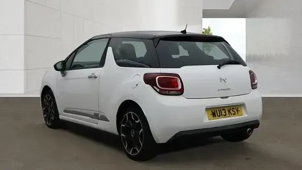 Used Citroën DS3 90 HP (66 kW) 2013 White Hatchback