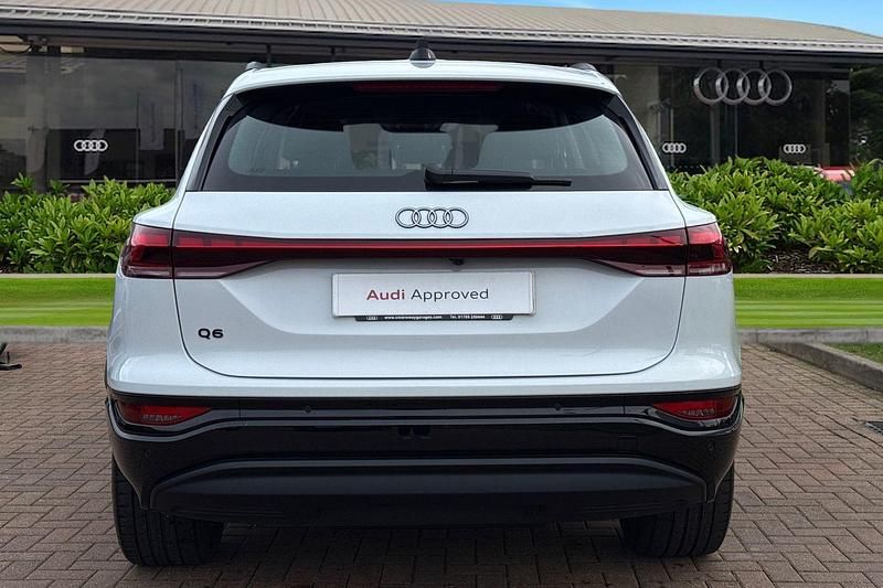 Used Audi e-tron Sport 185 kW (252 HP) 2025 White SUV