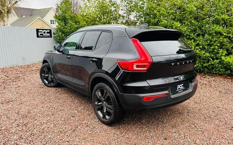 Used Volvo XC40 Inscription 211 HP (155 kW) 2021 Black SUV