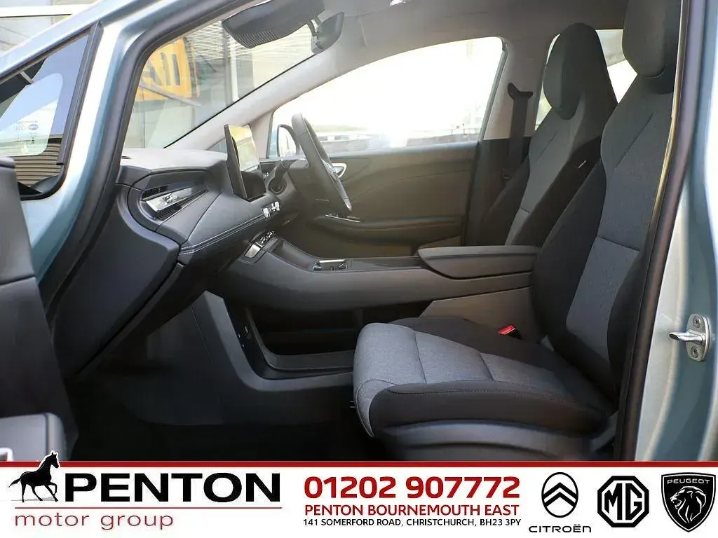 Used MG MG4 EV 116 kW (158 HP) 2026 Green Hatchback