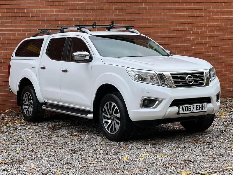 White Used 2017 Nissan Navara Tekna Pickup | £17,495 (A bit pricey) - Image 1/4