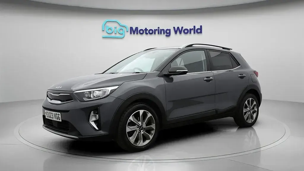 Used Kia Stonic 99 HP (72 kW) 2023 Grey SUV