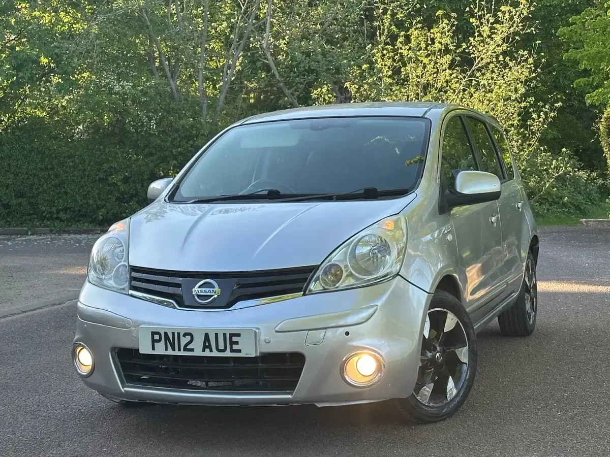 Used Nissan Note N-TEC 110 HP (80 kW) 2012 Silver Hatchback