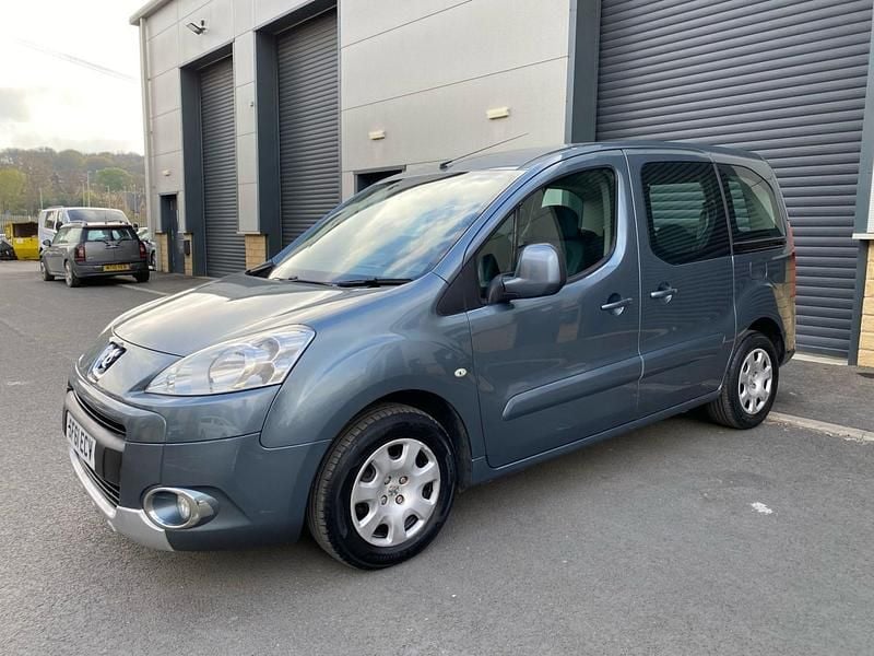 Used Peugeot Partner Tepee S 2011 Grey MPV