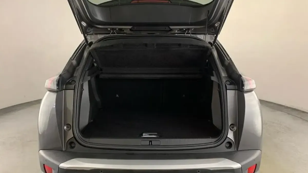 Used Peugeot 2008 GT 129 HP (94 kW) 2022 Grey SUV