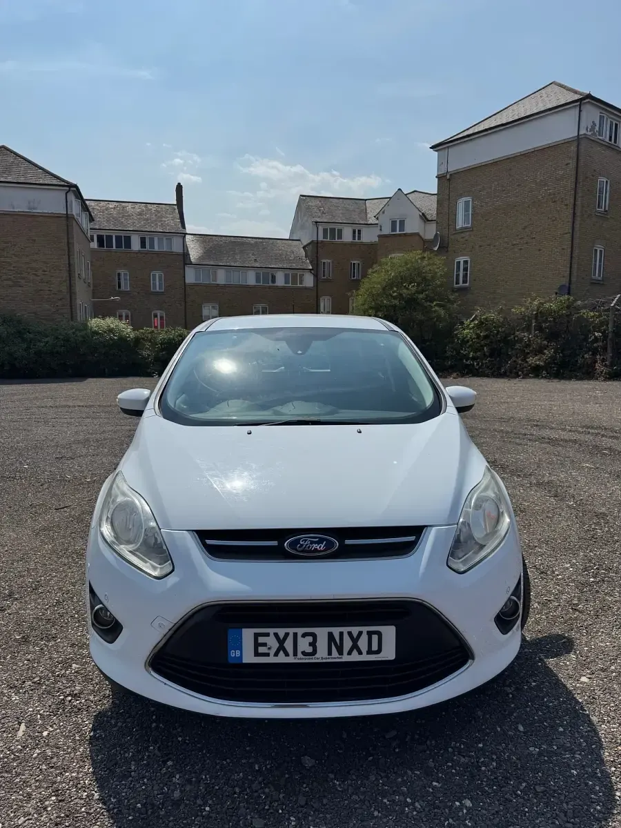 Used Ford Grand C-Max Zetec 2013 White MPV
