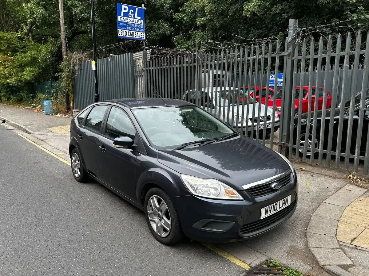 Used Ford Focus Style 98 HP (72 kW) 2010 Grey Hatchback