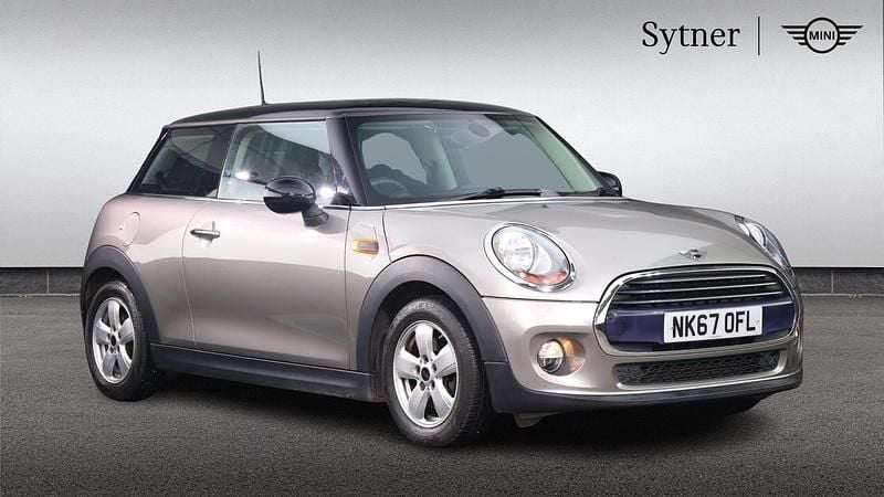 Silver Used 2017 Mini Cooper Hatch Hatchback | £8,750 (Good price) - Image 1/4