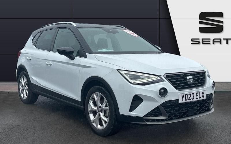 White Used 2023 Seat Arona FR SUV | £14,344 (Fair price) - Image 1/4