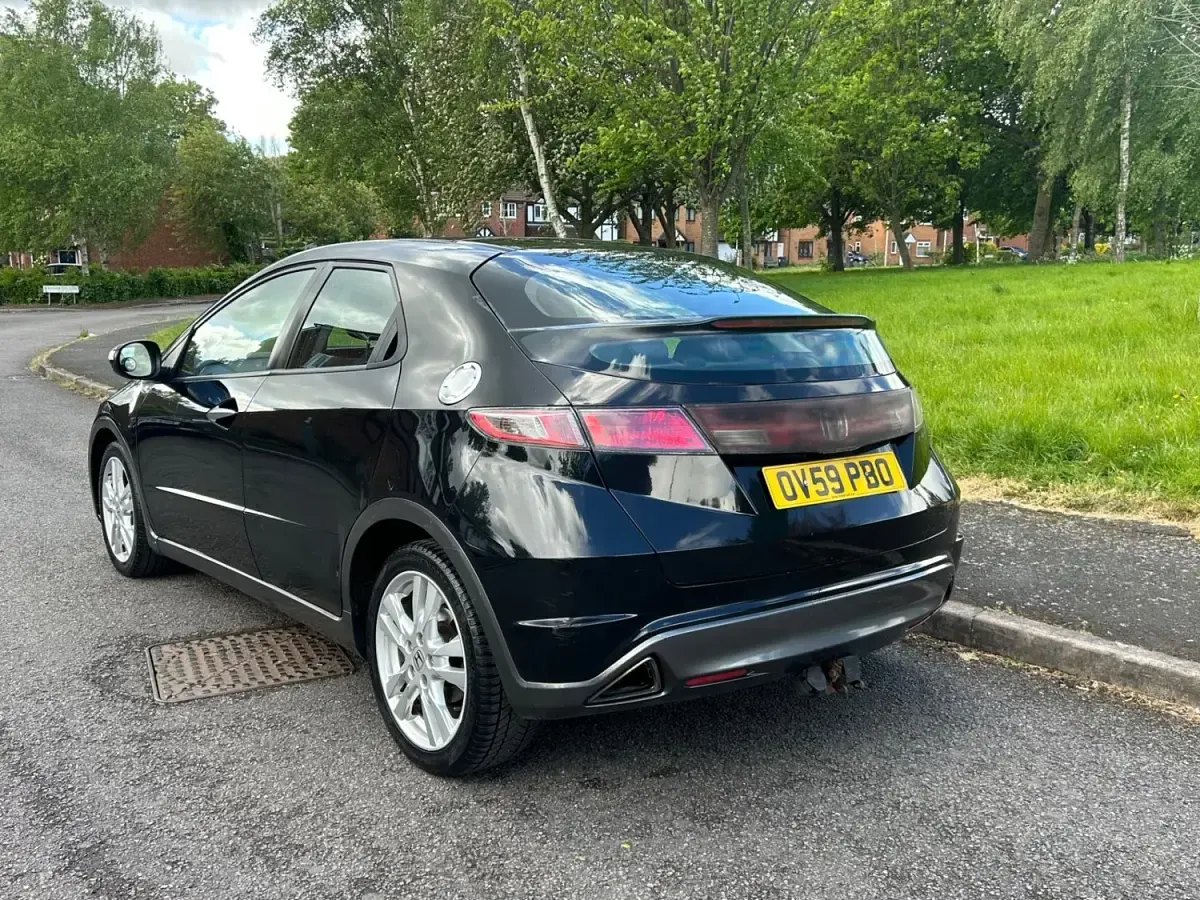 Gebraucht Honda Civic ES 140 PS (102 kW) 2009 Schwarz Kleinwagen