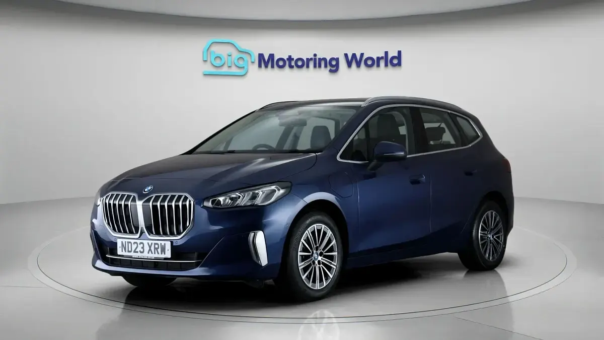 Used BMW 225 Active Tourer Luxury Line 241 HP (177 kW) 2023 MPV